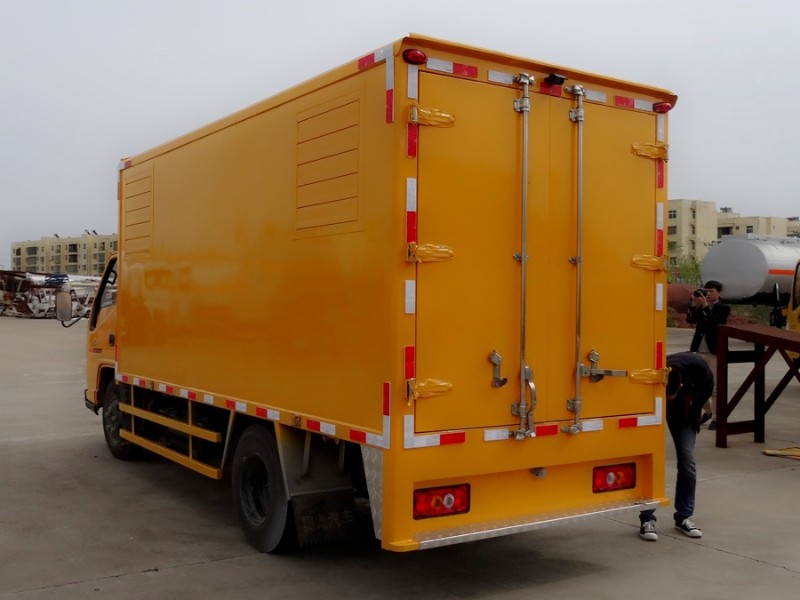 江鈴小型應急發電車、電源車